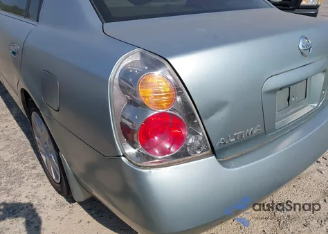 2004 Nissan Altima 2.5 S из США, поврежденный, VIN 1N4AL11D34C143974